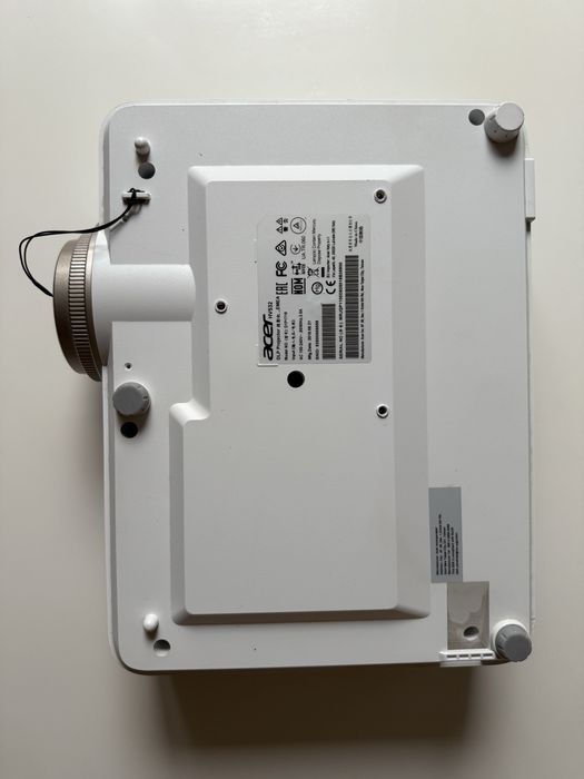 Проєктор Acer HV532