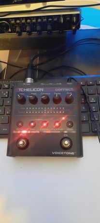 TC Helicon Voice Tone Correct + zasilacz