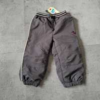 Nowe wygodne spodnie joggery 9-12 m-cy