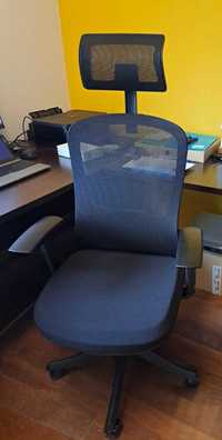 Cadeira escritório executiva - nova na caixa - c/defeito - custo 295€