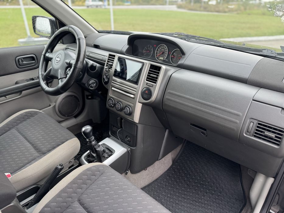 Nissan X-treil 2.2 tdi 100 kw 2004 рік