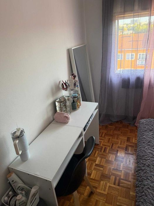 Quarto para Arrendar – Ótima Localização e Conforto!