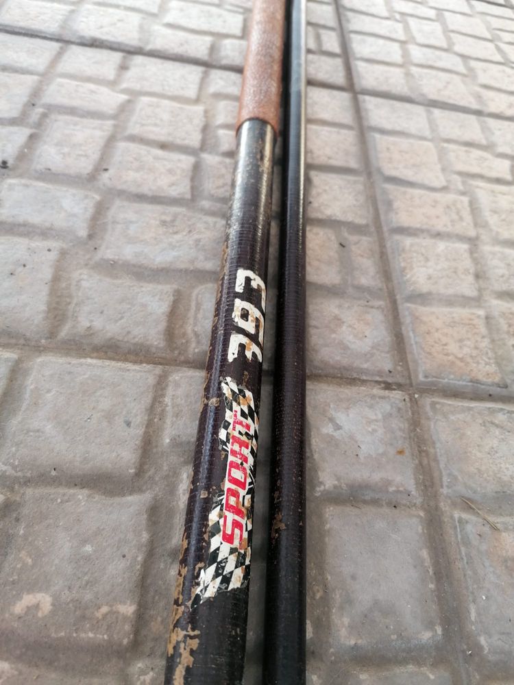 Carretos, canas de pesca e chumbos
