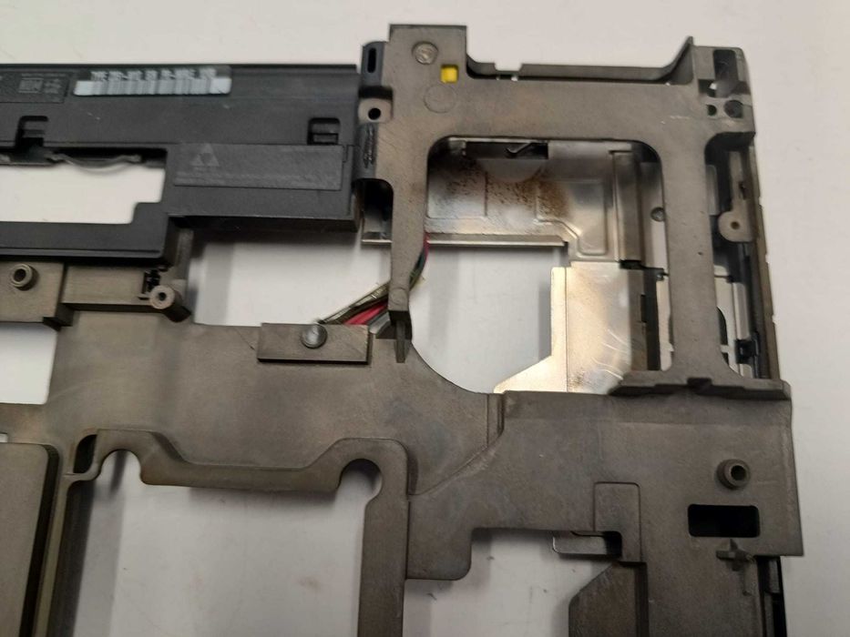 Górna obudowa(Palmrest) z toutchpadem i gniazdem zasilania.Lenovo T430