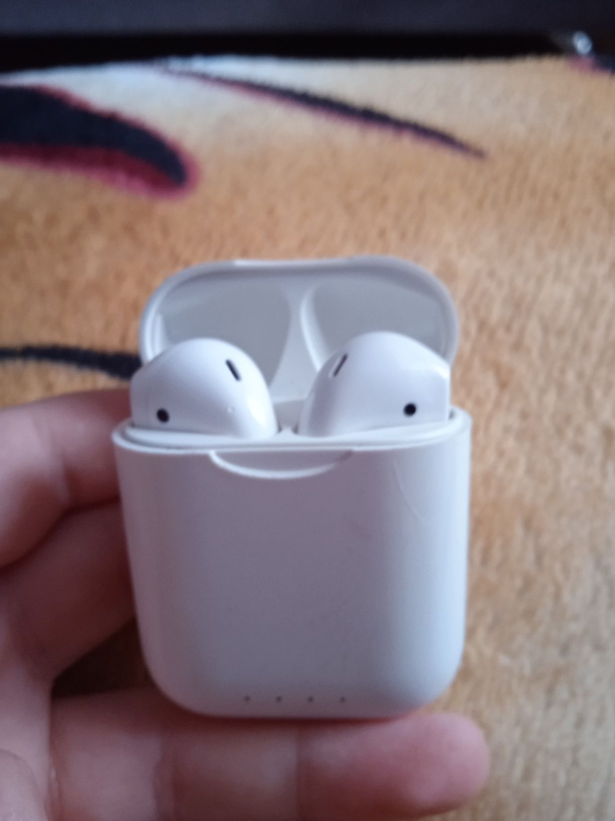 Наушники airpods от айфона 11 названием і 88