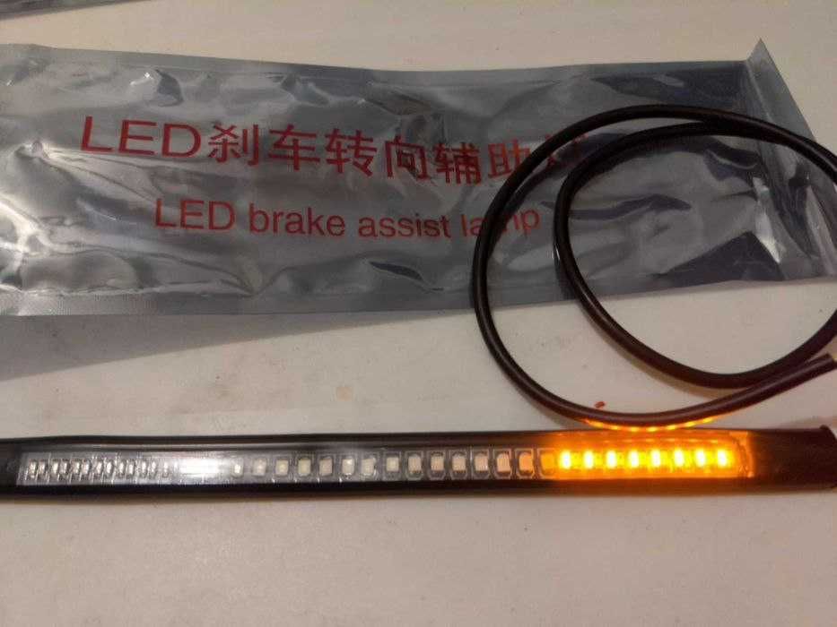 Универсальный задний светодиодный LED фонарь на мотоцикл скутер