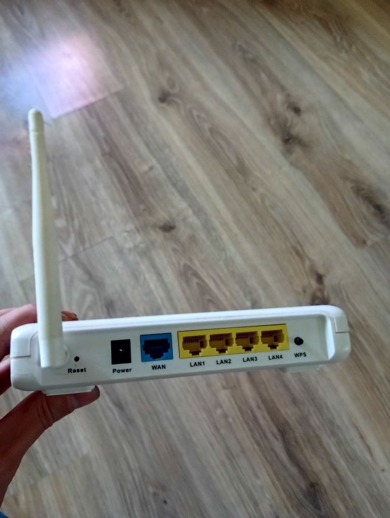 Роутеру ASUS  б/у
