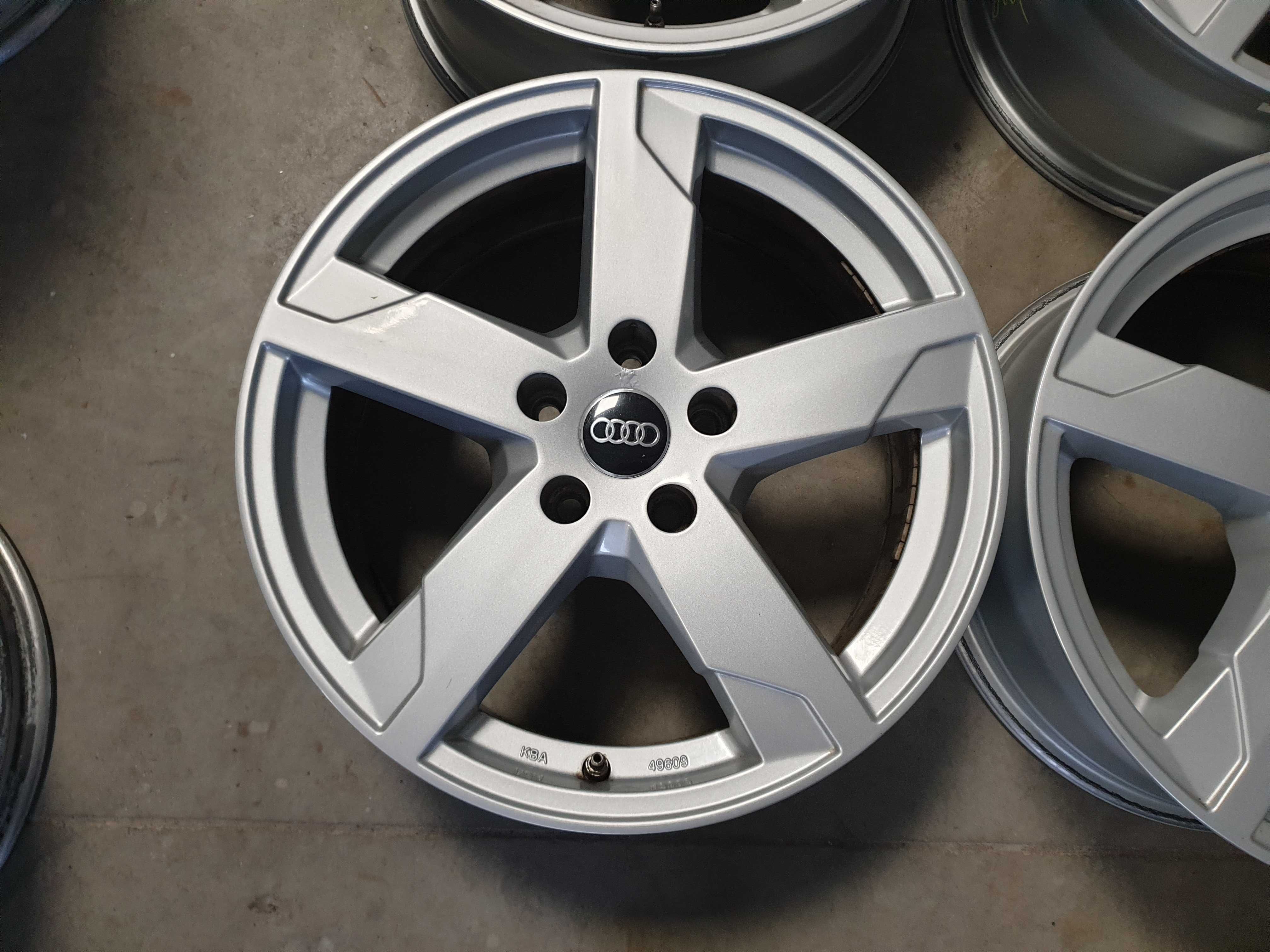 Alufelgi 17" Audi a3 8p 8V a4 b6 b7 b8 b9 a6 c6 c7 c8 Q3 Q5 5x112 slin
