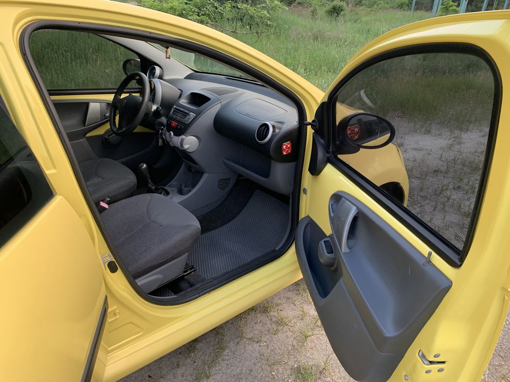Peugeot 107  2005 рік