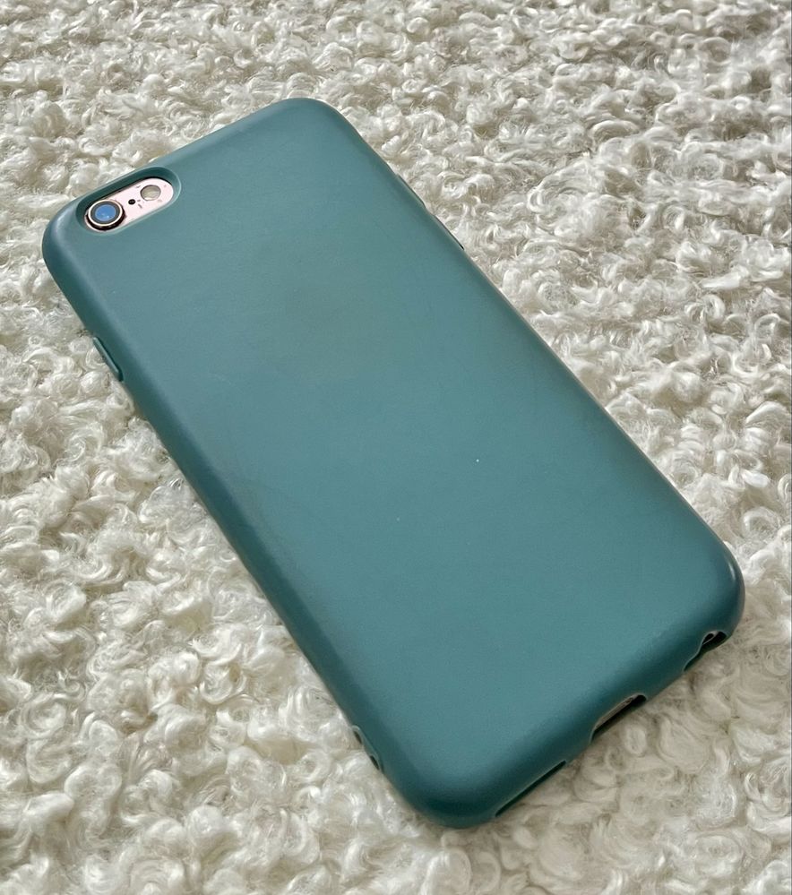 iPhone 6S Model A1688 w kolorze różowym oraz etui