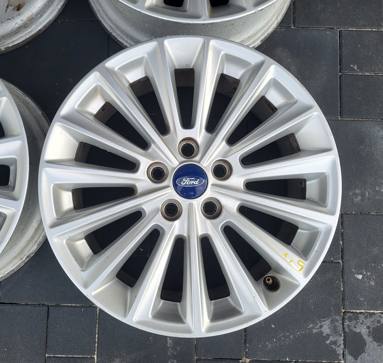 FORD FOCUS MK3 C-MAX MK2 FELGI ALUMINIOWE 7x17 7J 17'' 5x108 ET50 63,3