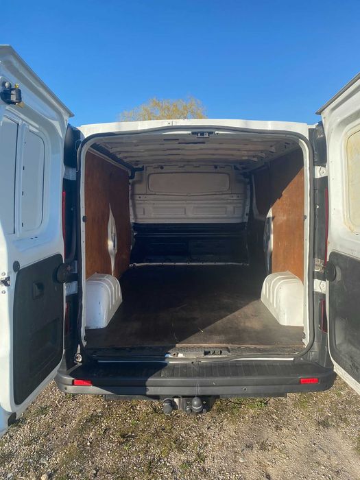 Renault Trafic  1.6 Dci ,125 km blaszak