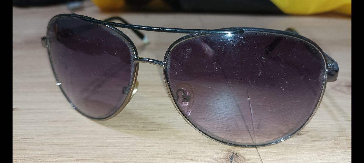 Okulary przeciwsłoneczne muchy  firmy Sollier