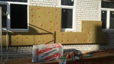 Утеплення будинків (Фасад ) Фарбування стін , шпаклювання під шпалери