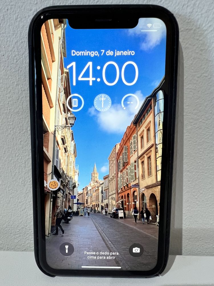 Iphone XR 64 Gb usado + 1 capa nova verde