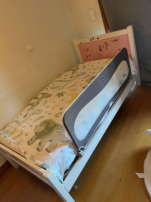 Cama solteiro + colchão de mola + barreira de proteção Chicco