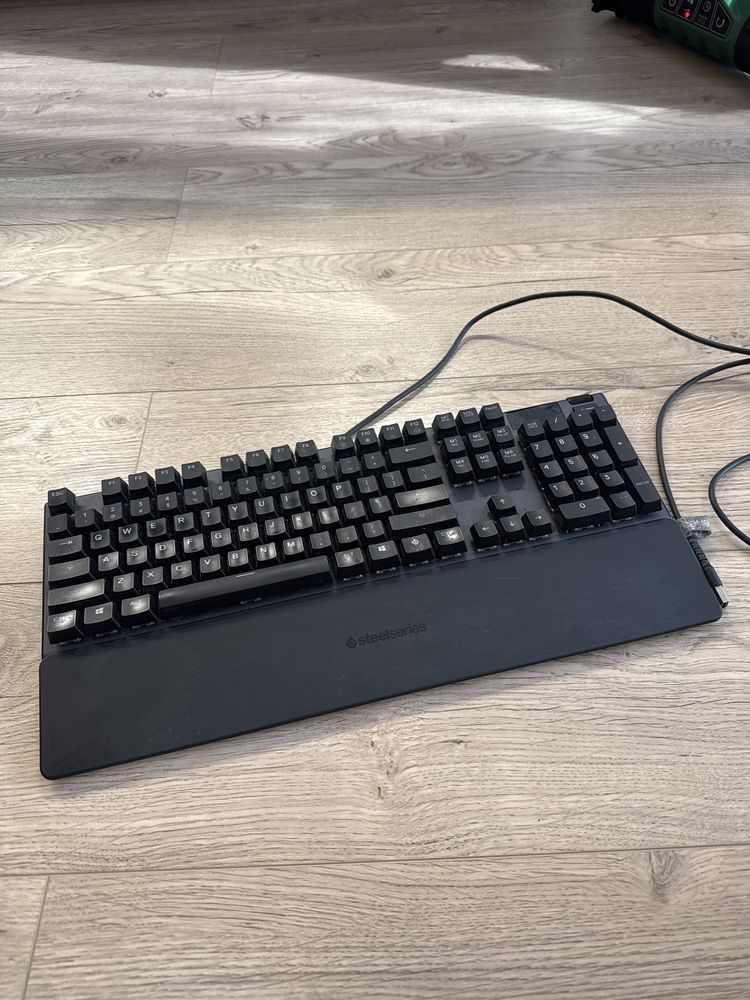 klawiatura steelseries apex 5