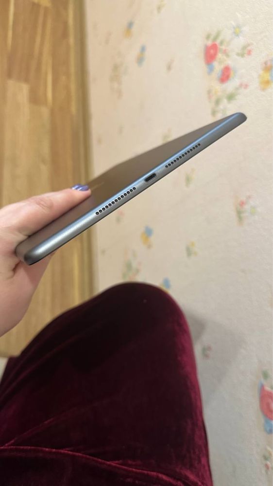 iPad 9 (2021) 64 GB Wi‑Fi + Apple Pencil (1 Gen) | Повний комплект