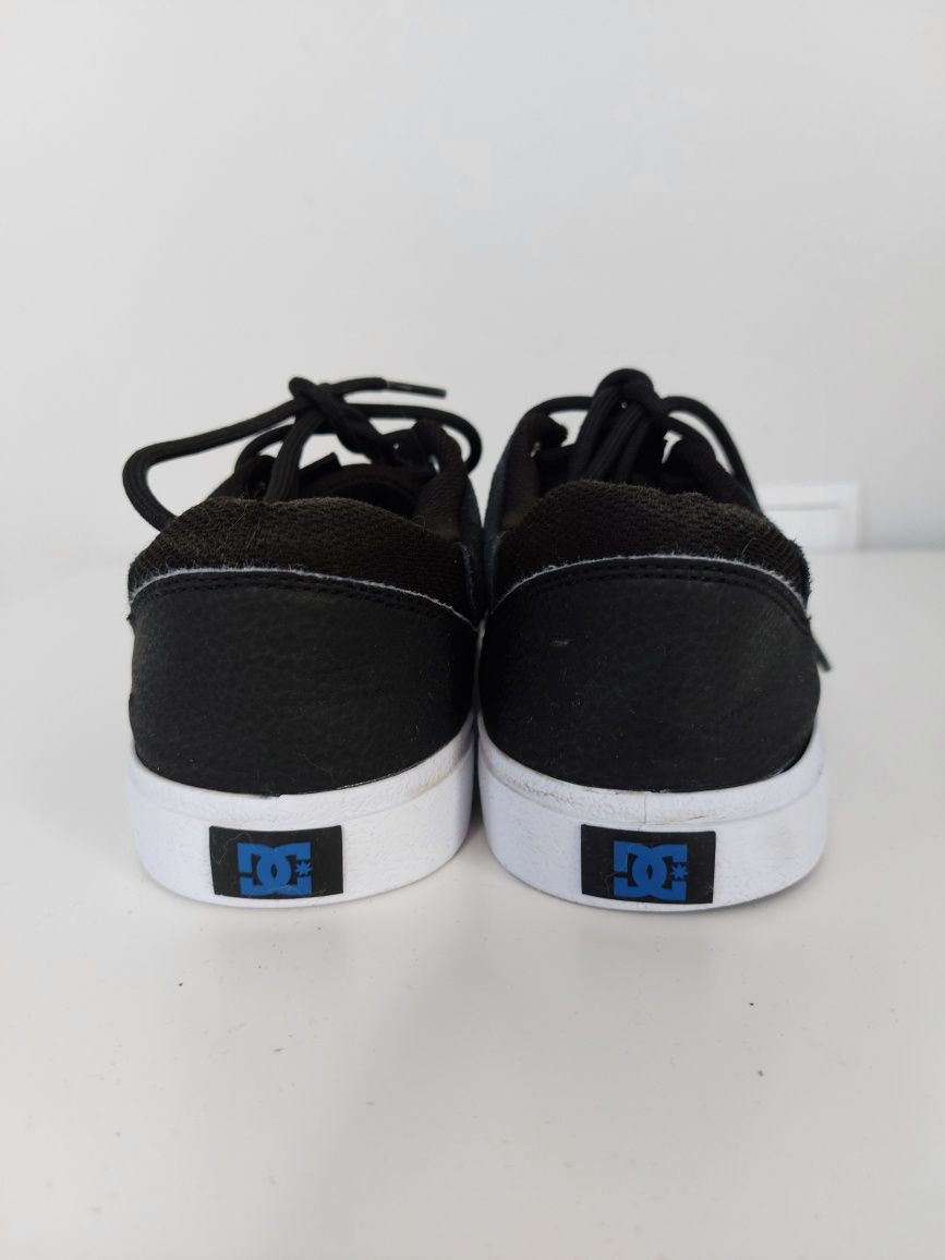 Buty DC Hyde trampki niskie 40 czarne 26 cm zamszowe skórzane