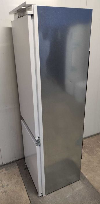 Lodówka Whirlpool WHC18 T341 No Frost 177cm 250L LED OUTLET 3IG11N