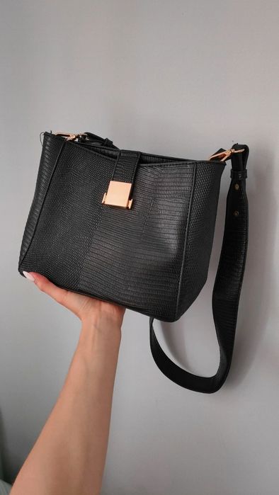 Torebka listonoszka czarna