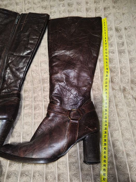 ocieplane buty na średnim obcasie Lasocki 39r