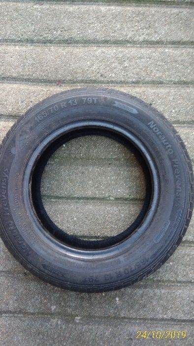 Pneu 165/70 R13 79T