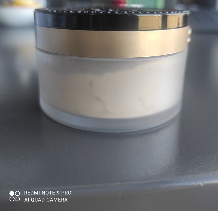 Too faced born this way puder