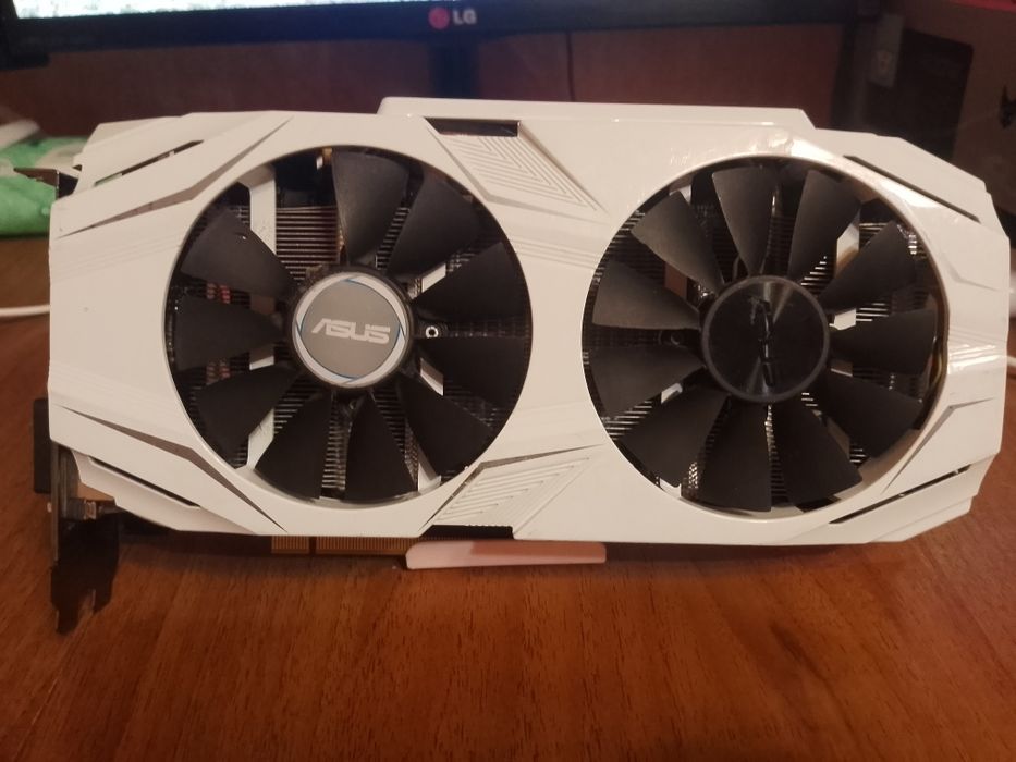 Продам видеокарту GeForce GTX 1070 Ti 8GB не робочая
