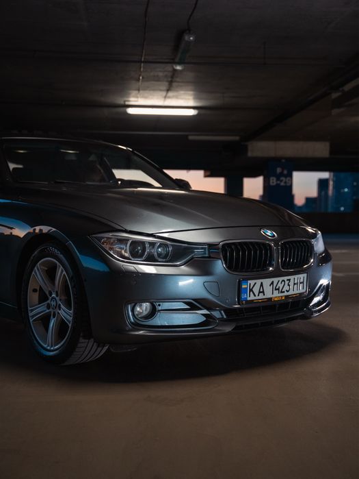 BMW 320i F30 2014