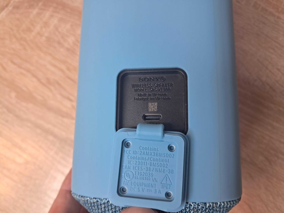 Портативна колонка Sony SRS XE300