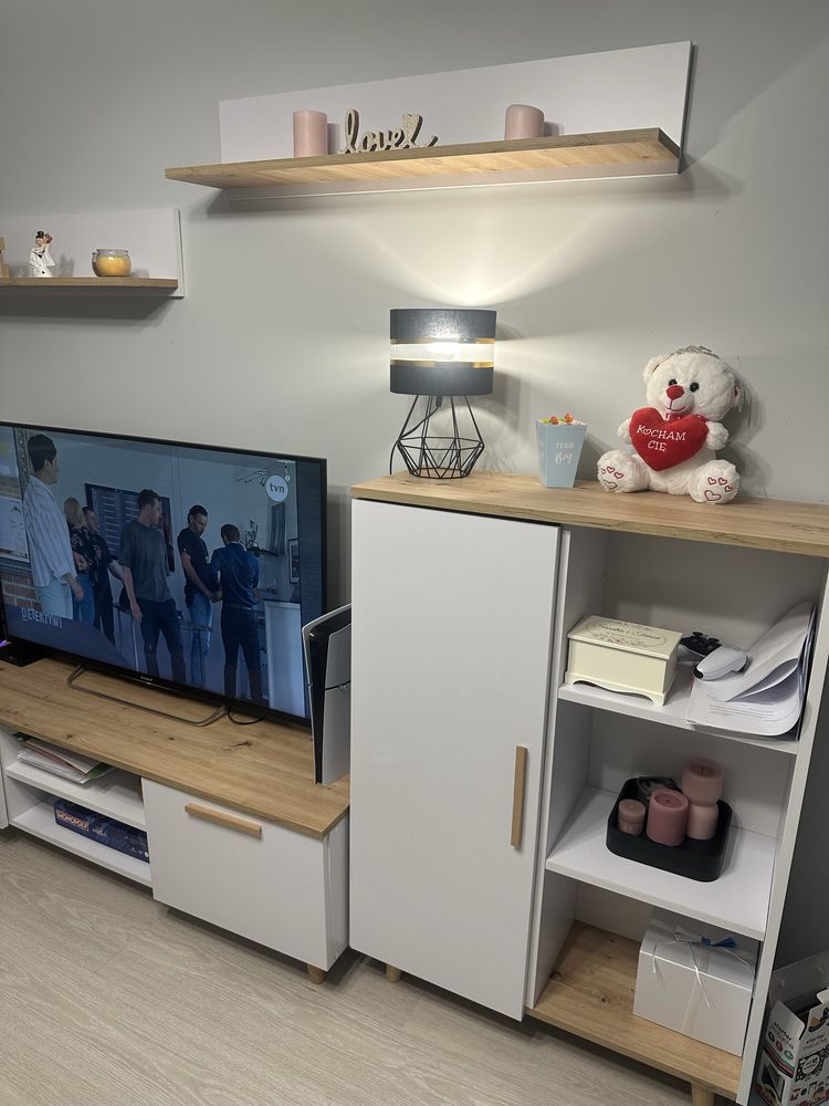 Meble plus stół do kompletu