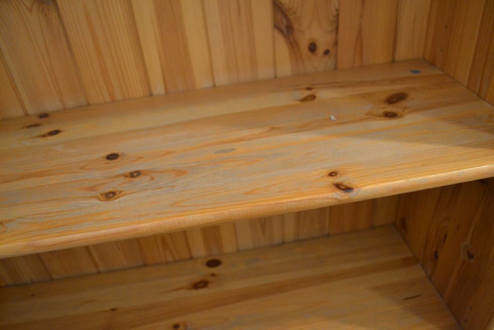 Kredens szafka pełne drewno na książki i inne skarby