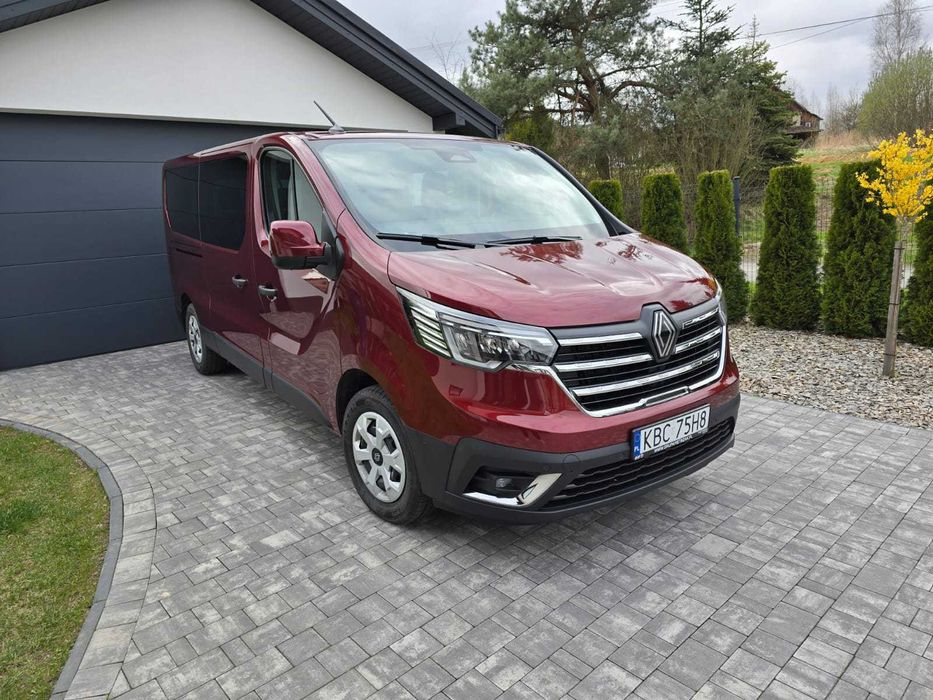 Wynajem busów 9-osobowych