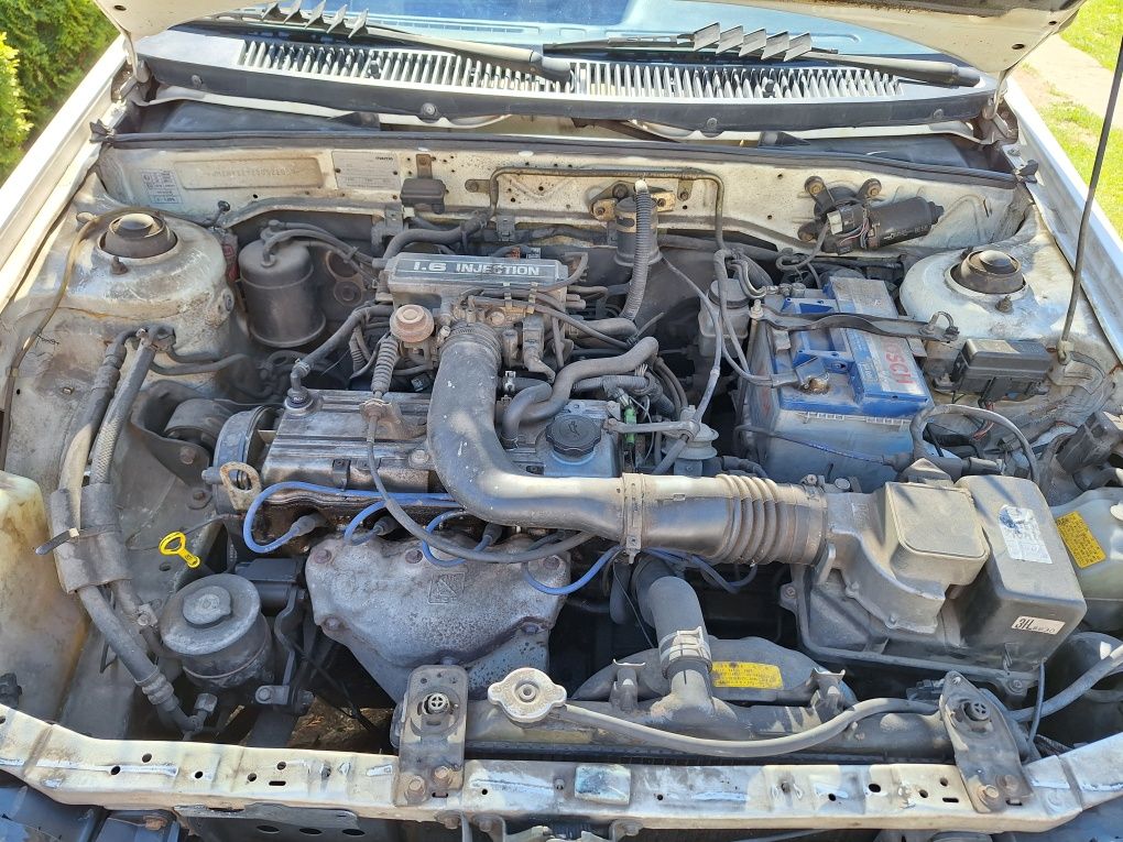 Mazda 323 kombi, benzyna