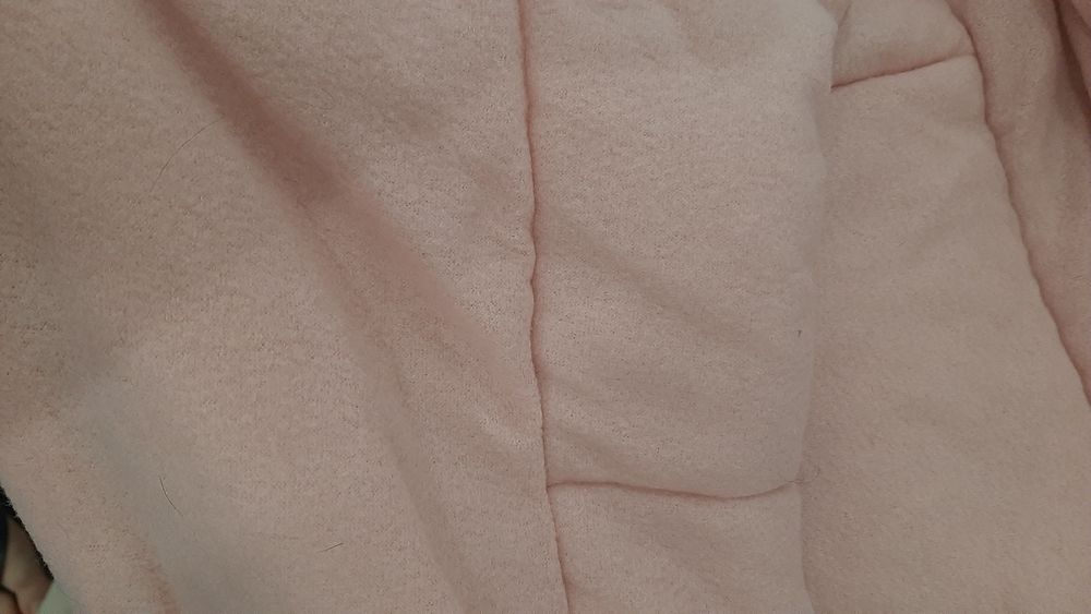 Edredom quente de casal beje e rosa