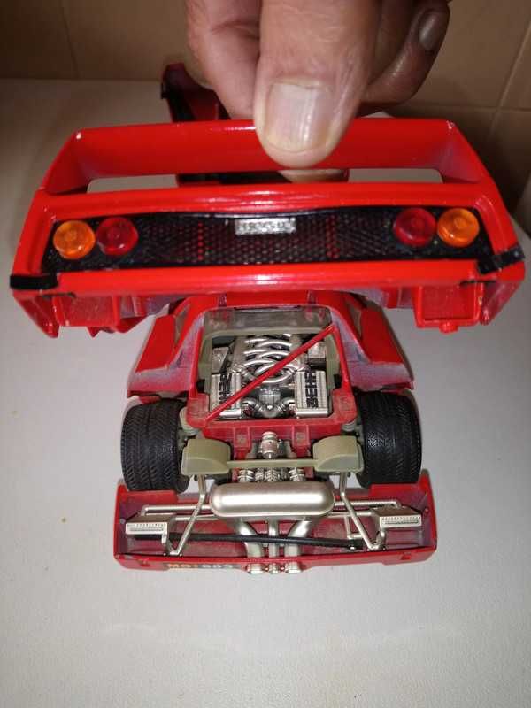 Miniatura Ferrari F40 (1987)