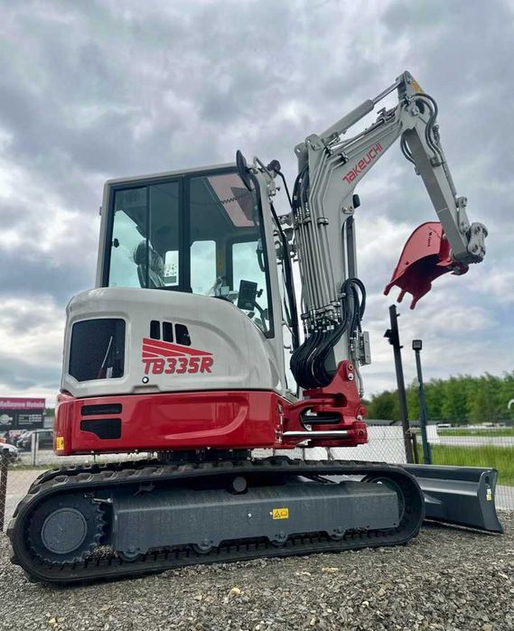 Nowa Takeuchi TB335R w obrysie; 3700 kg z głowicą Powertilt /TB235