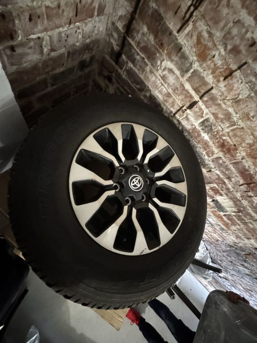 Toyota  hilux Gr kompletne zawiwszenie Nowe Okazja