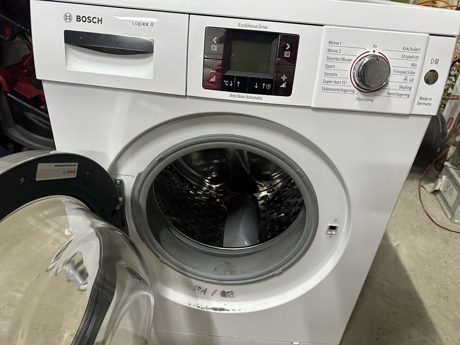 Пральна машинка Bosch WAS32783SN