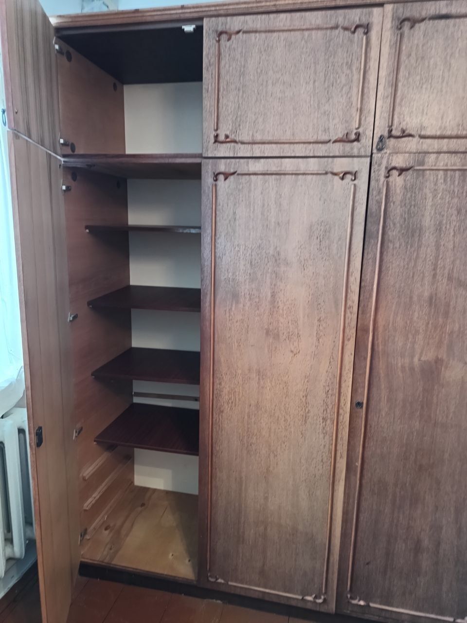 Продається шафа з антресоллю