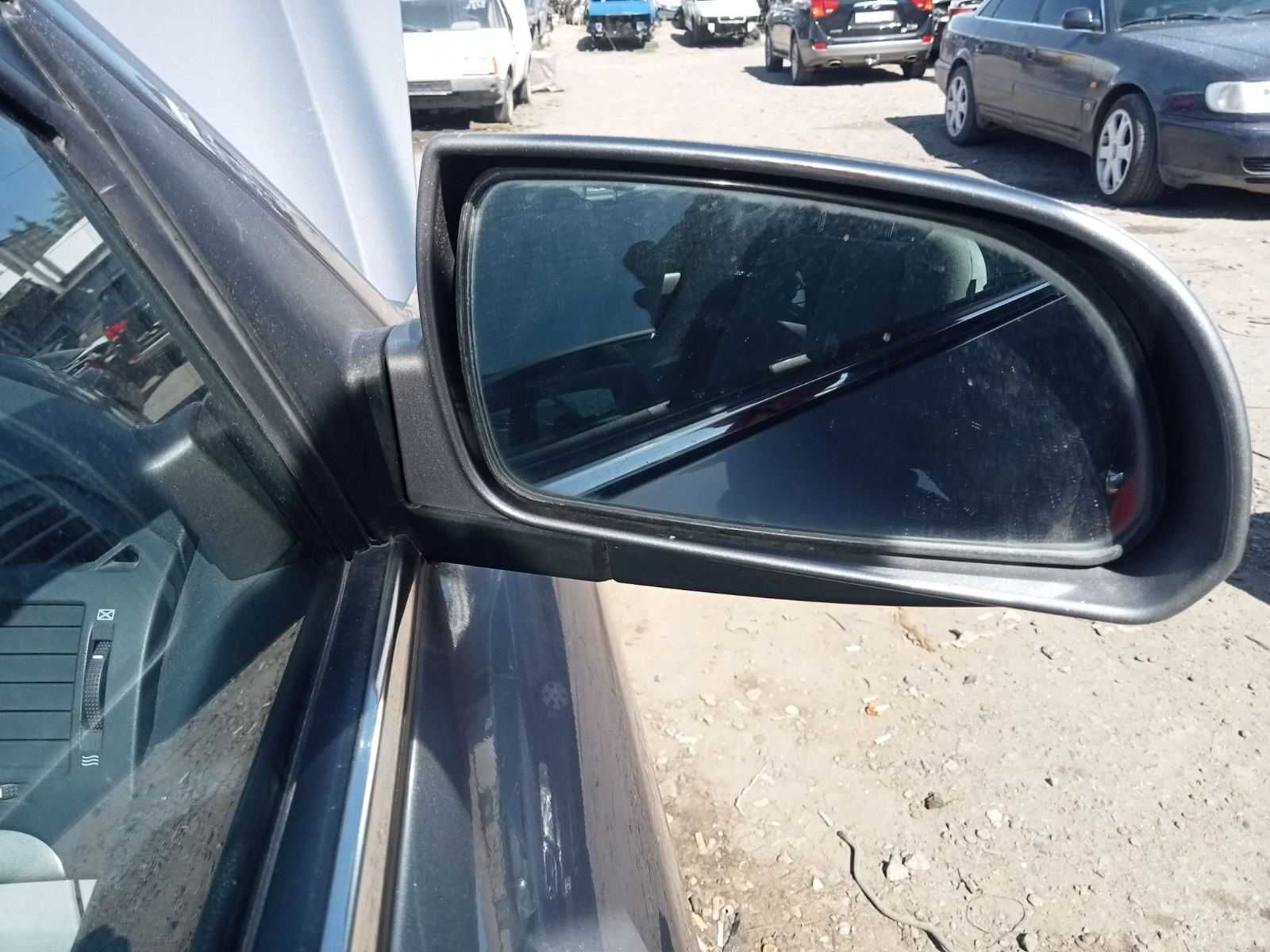 Зеркало правое Hyundai Sonata NF