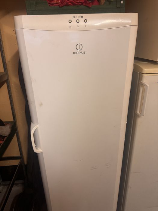 Żamrażarka Indesit stojąca