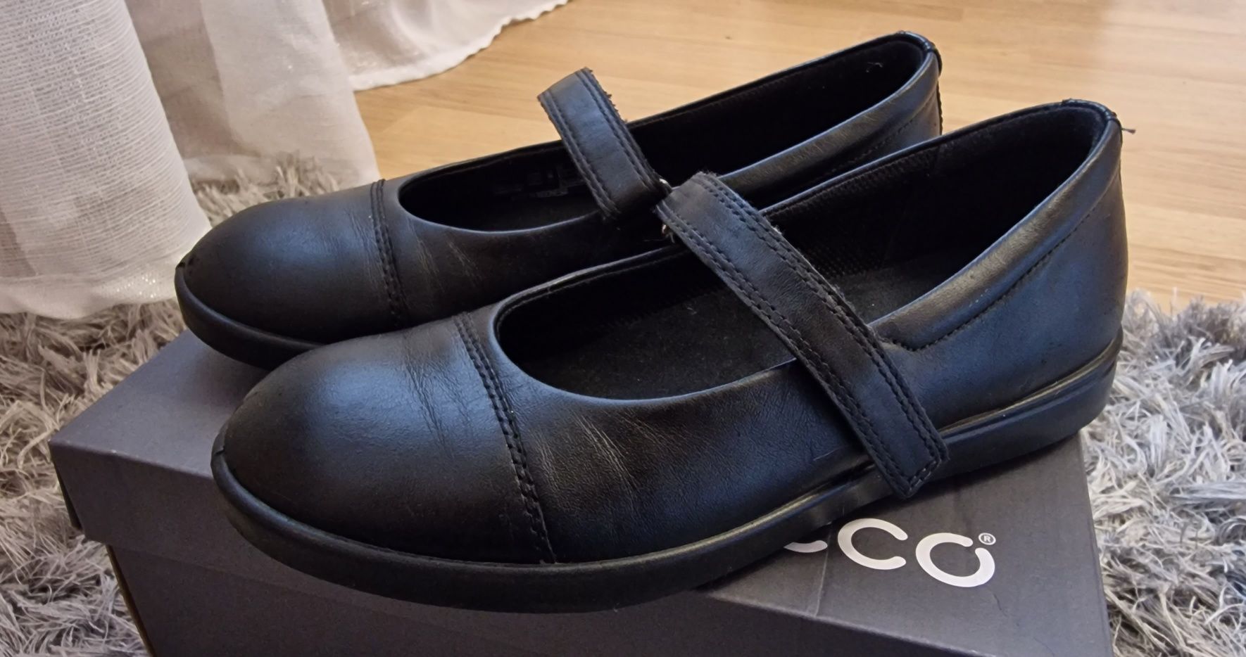 Ecco r. 34 balerinki czarne pòłbuty skóra naturalna buty pantofle