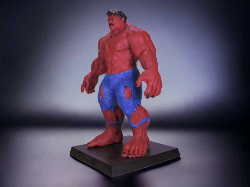 Figura inspirada em Red Hulk da Marvel