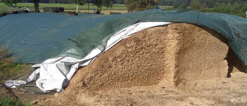 Folia kiszonkarska pryzmowa biało-czarna 10x33=330 Premium Niemcy 125µ