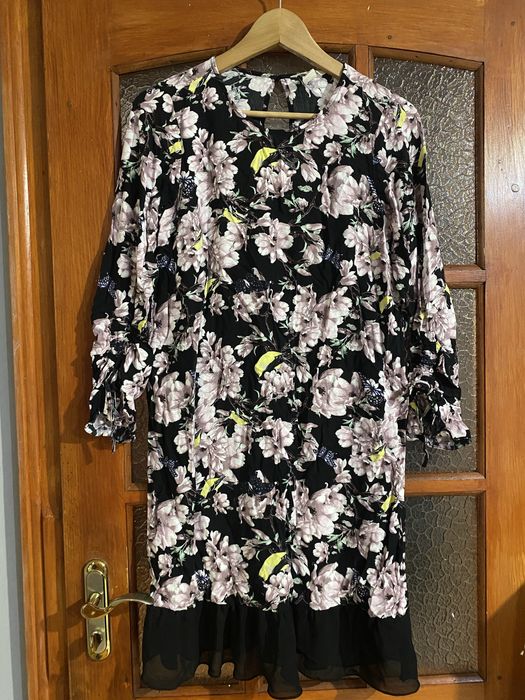 сукні в хорошому стані