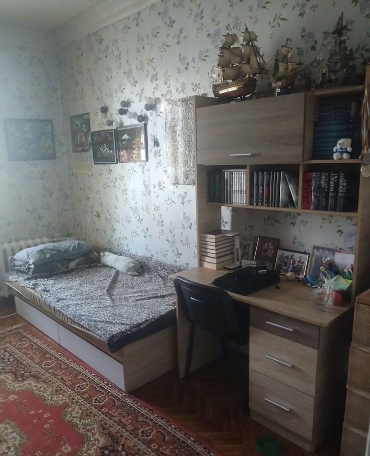 Сдам 2 комнатную квартиру в центре города.