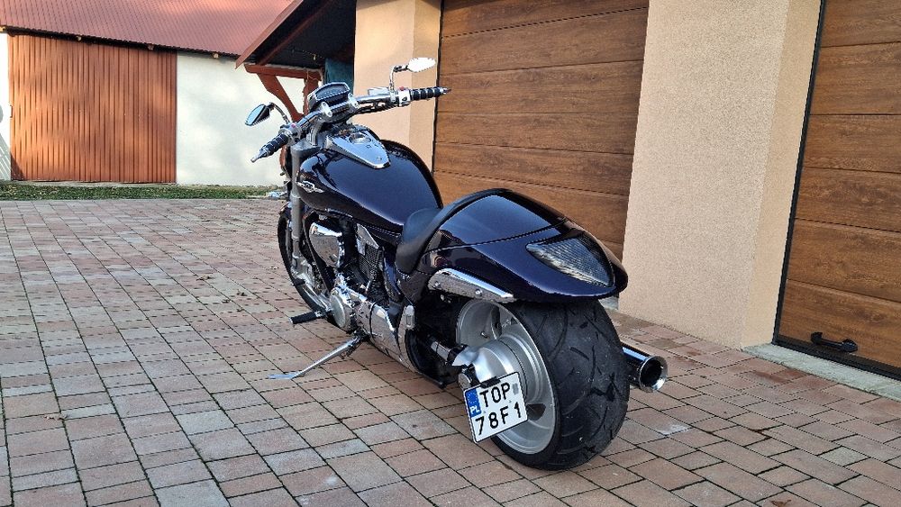 Suzuki VZR 1800 intruder
