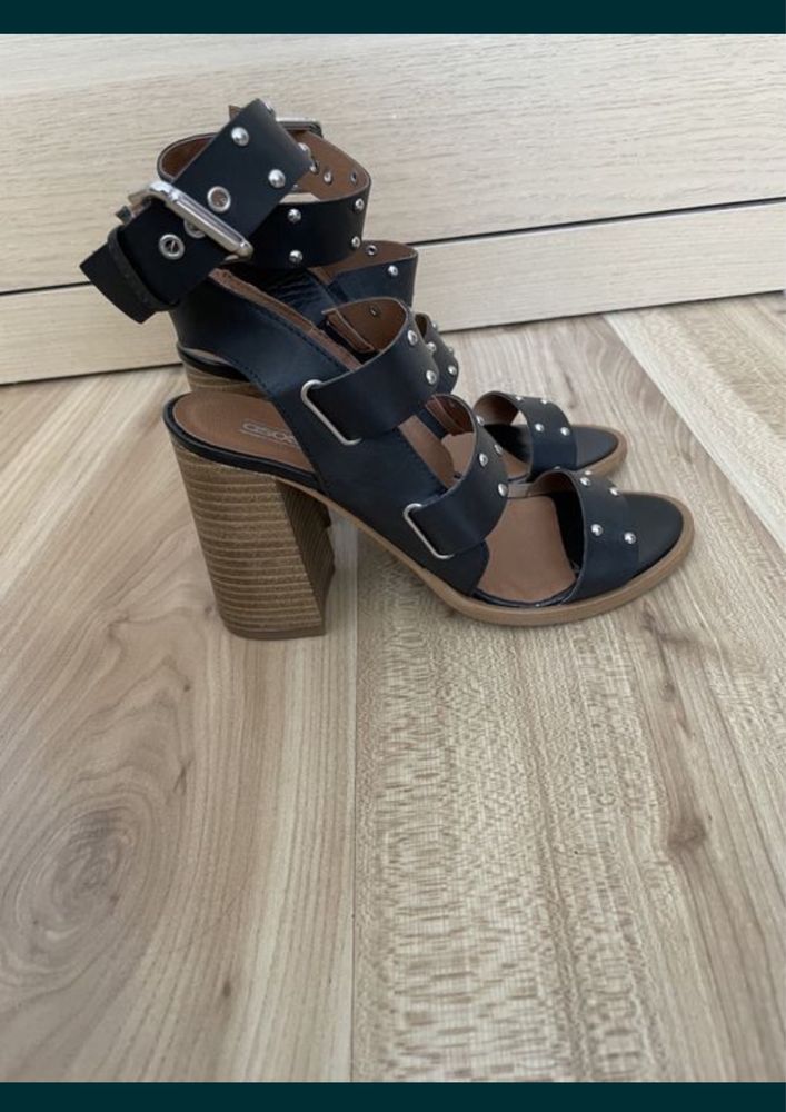 Sandałki na słupku Asos rozm. 38 jak nowe